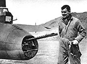 Airplane Pictures - Clark Gable with 8th AF B-17F with pre-Cheyenne tail position, in Britain, 1943