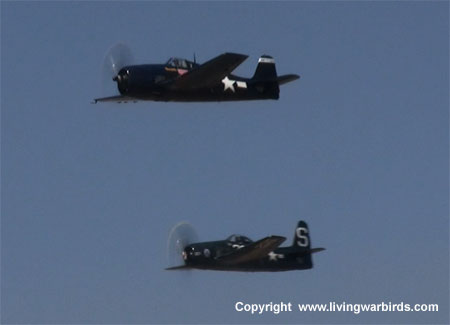 Airplane Pictures - Grumman F6F-5 Hellcat, Living Warbirds